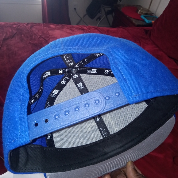 New Jersey and Hat - Picture 7 of 10